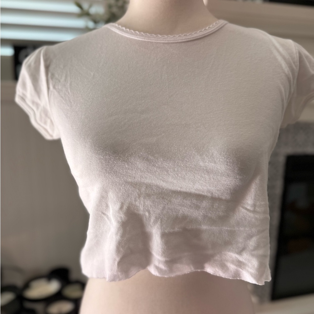Brandy Melville White Fitted Crop Cap Sleeve T-Shirt - Picture 1 of 8